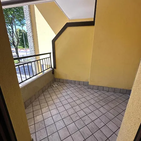 Stunning Deluxe Downtown Studio Busto Arsizio Exterior photo